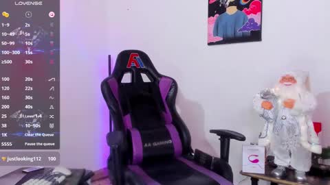 Snapshot of nick_greey chatting on December 21, 2024, 11:56 pm Frank online show from December 21, 2024, 11:56 pm