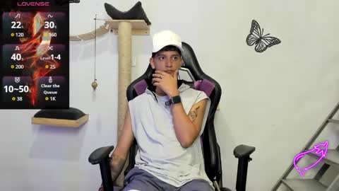 Snapshot of nick_greey chatting on June 6, 2026, 9:19 pm Frank online show from June 6, 2026, 9:19 pm