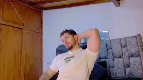 Snapshot of nick_moss_ chatting on February 12, 2026, 11:05 am nick_moss_ online show from February 12, 2026, 11:05 am