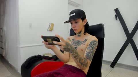 Snapshot of nick_straightboy chatting on April 17, 2026, 7:28 pm Nick online show from April 17, 2026, 7:28 pm
