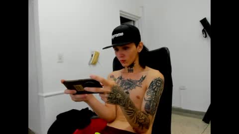 Snapshot of nick_straightboy chatting on April 20, 2026, 9:38 pm Nick online show from April 20, 2026, 9:38 pm
