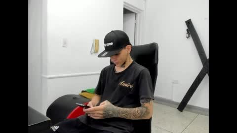 Snapshot of nick_straightboy chatting on April 30, 2026, 8:48 pm Nick online show from April 30, 2026, 8:48 pm