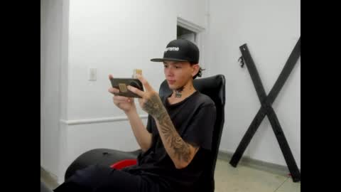 Snapshot of nick_straightboy chatting on May 7, 2026, 9:20 pm Nick online show from May 7, 2026, 9:20 pm