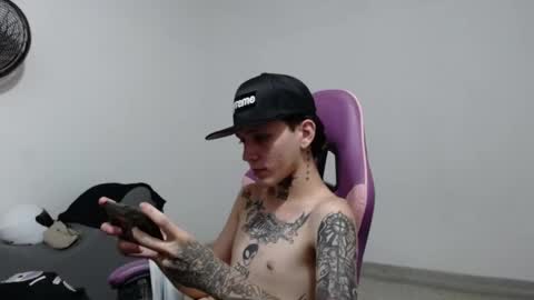 Snapshot of nick_straightboy chatting on May 22, 2026, 8:58 pm Nick online show from May 22, 2026, 8:58 pm