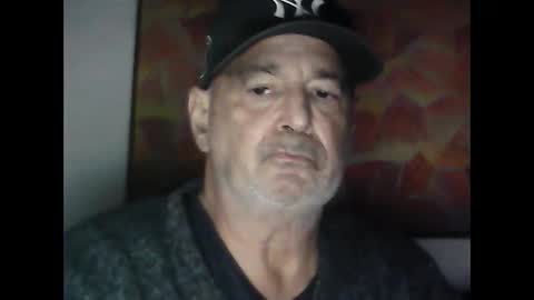 nickincali online show from December 17, 2024, 2:11 pm