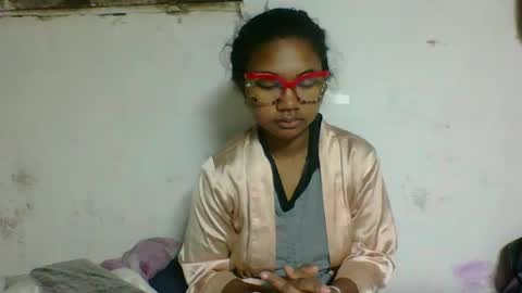 Snapshot of nickiqqyuu chatting on July 16, 2026, 12:27 am nickiqqyuu online show from July 16, 2026, 12:27 am