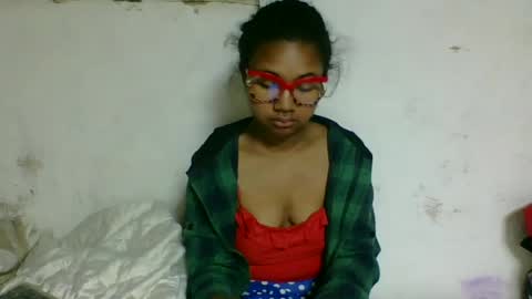 Snapshot of nickiqqyuu chatting on July 24, 2026, 12:08 am nickiqqyuu online show from July 24, 2026, 12:08 am