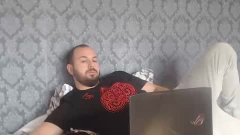 Julian online show from March 5, 2025, 7:27 am