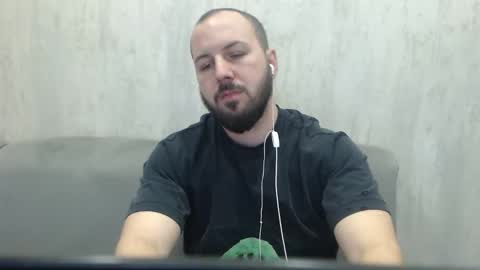 Julian online show from December 3, 2025, 12:07 am