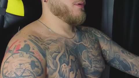 Snapshot of nicktattoomaster chatting on December 17, 2025, 7:09 pm nicktattoomaster online show from December 17, 2025, 7:09 pm