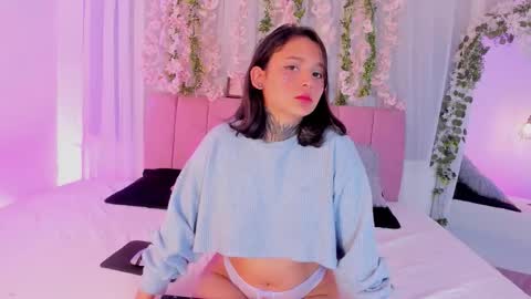 Snapshot of nicky_bonny18 chatting on January 14, 2026, 12:33 pm nicky_bonny18 online show from January 14, 2026, 12:33 pm