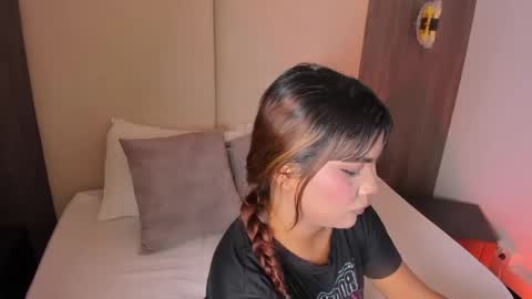 Snapshot of nicky_peyton chatting on May 20, 2026, 2:51 am Nicky online show from May 20, 2026, 2:51 am