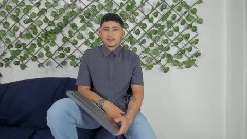 nicky online show from February 22, 2025, 7:47 pm