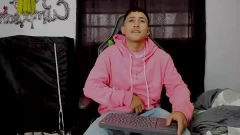 nicky online show from November 28, 2025, 7:38 pm