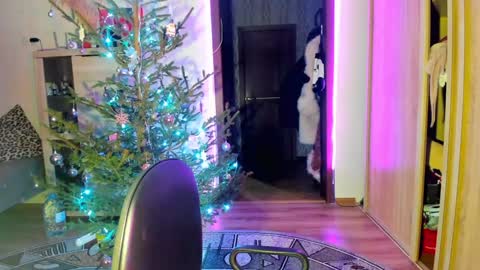 Nicky Weekends online show from January 13, 2025, 5:02 pm