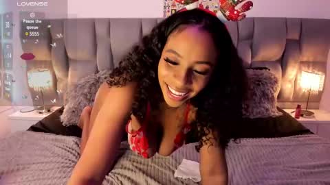 Snapshot of nickytouse chatting on December 22, 2024, 10:47 pm Nicky online show from December 22, 2024, 10:47 pm