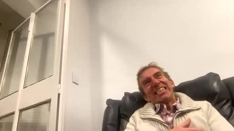 Snapshot of nico181969 chatting on February 7, 2025, 7:38 pm Nico online show from February 7, 2025, 7:38 pm