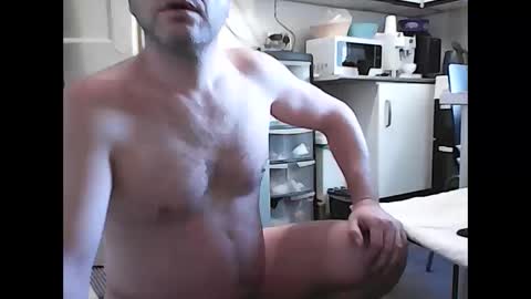 nico_boy000 online show from February 14, 2025, 11:42 am