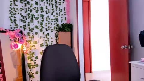 Nico online show from September 25, 2025, 8:12 pm