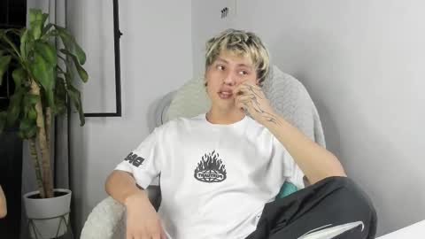 Nico  online show from November 9, 2025, 12:42 am