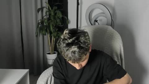 Nico  online show from December 14, 2025, 6:30 am