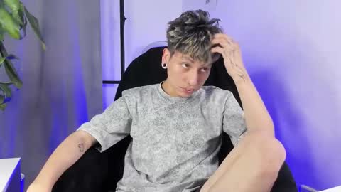 Nico  online show from December 18, 2025, 10:38 pm