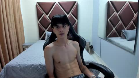 Snapshot of nico_split chatting on May 22, 2026, 7:52 pm Nico online show from May 22, 2026, 7:52 pm