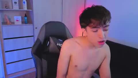 Snapshot of nicoisonline chatting on October 2, 2025, 8:05 pm Nicolas online show from October 2, 2025, 8:05 pm