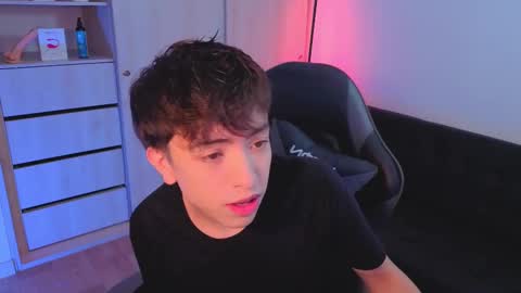 Snapshot of nicoisonline chatting on October 3, 2025, 8:06 pm Nicolas online show from October 3, 2025, 8:06 pm