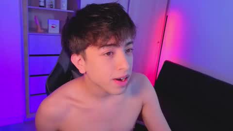 Snapshot of nicoisonline chatting on October 6, 2025, 8:17 pm Nicolas online show from October 6, 2025, 8:17 pm