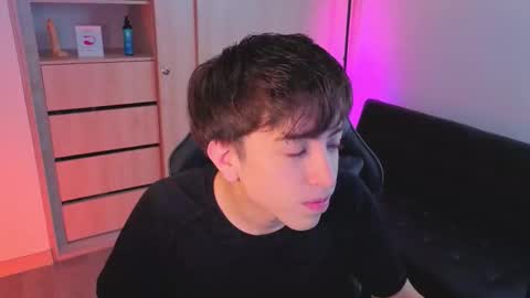 Snapshot of nicoisonline chatting on October 14, 2025, 8:09 pm Nicolas online show from October 14, 2025, 8:09 pm