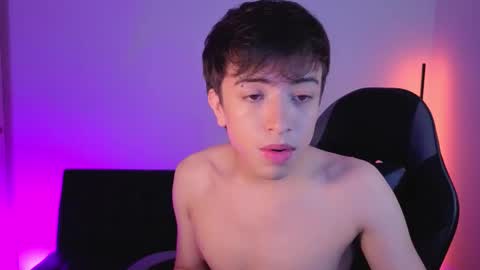 Snapshot of nicoisonline chatting on November 26, 2025, 8:32 pm Nicolas online show from November 26, 2025, 8:32 pm