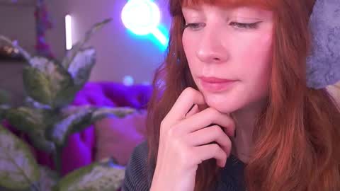 Nicol Moonn online show from December 23, 2025, 7:28 am