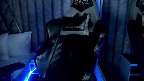 Nicolai online show from January 15, 2026, 11:59 am