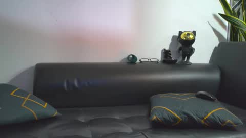 Nicolas online show from November 30, 2025, 1:09 am