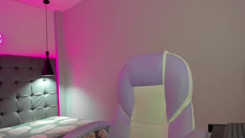 Snapshot of nicolasferrer18 chatting on November 2, 2025, 7:27 pm nicolasferrer18 online show from November 2, 2025, 7:27 pm