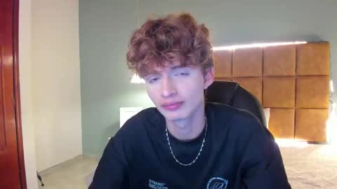 Snapshot of nicolasferrer18 chatting on November 7, 2025, 7:36 pm nicolasferrer18 online show from November 7, 2025, 7:36 pm