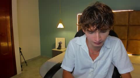 Snapshot of nicolasferrer18 chatting on November 10, 2025, 7:35 pm nicolasferrer18 online show from November 10, 2025, 7:35 pm