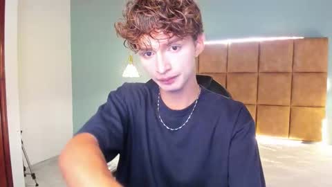 Snapshot of nicolasferrer18 chatting on November 12, 2025, 7:35 pm nicolasferrer18 online show from November 12, 2025, 7:35 pm