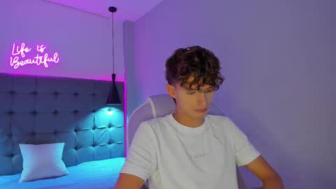 Snapshot of nicolasferrer18 chatting on November 24, 2025, 7:24 pm nicolasferrer18 online show from November 24, 2025, 7:24 pm