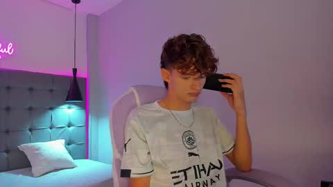 Snapshot of nicolasferrer18 chatting on November 25, 2025, 7:25 pm nicolasferrer18 online show from November 25, 2025, 7:25 pm