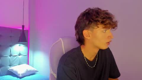 Snapshot of nicolasferrer18 chatting on November 30, 2025, 7:18 pm nicolasferrer18 online show from November 30, 2025, 7:18 pm