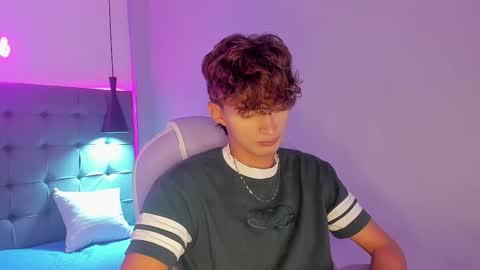 Snapshot of nicolasferrer18 chatting on December 1, 2025, 7:30 pm nicolasferrer18 online show from December 1, 2025, 7:30 pm