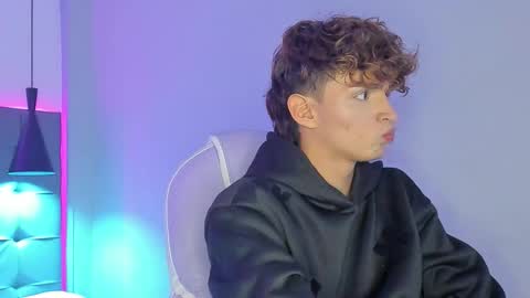 Snapshot of nicolasferrer18 chatting on December 3, 2025, 7:23 pm nicolasferrer18 online show from December 3, 2025, 7:23 pm