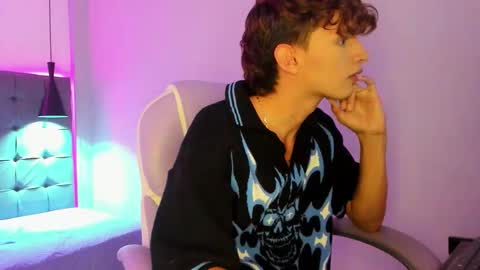 Snapshot of nicolasferrer18 chatting on December 14, 2025, 7:29 pm nicolasferrer18 online show from December 14, 2025, 7:29 pm