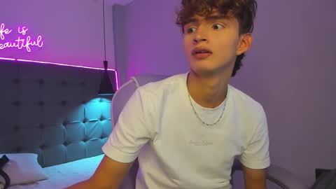 Snapshot of nicolasferrer18 chatting on December 16, 2025, 7:19 pm nicolasferrer18 online show from December 16, 2025, 7:19 pm