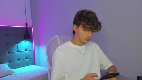 Snapshot of nicolasferrer18 chatting on December 17, 2025, 7:31 pm nicolasferrer18 online show from December 17, 2025, 7:31 pm