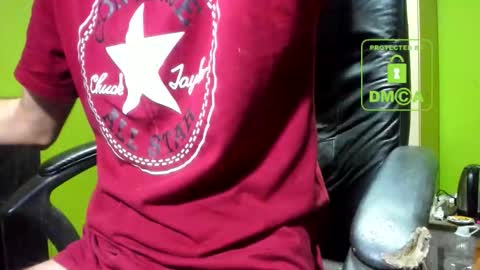 Snapshot of nicolasguy chatting on January 7, 2026, 6:05 am L. Nicolas online show from January 7, 2026, 6:05 am