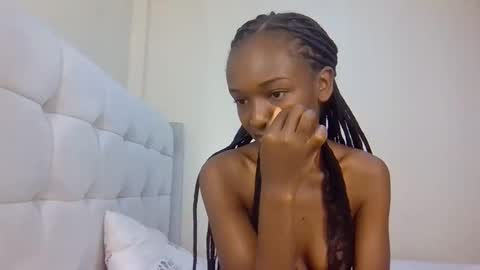 nicole161117 online show from April 2, 2026, 7:17 am