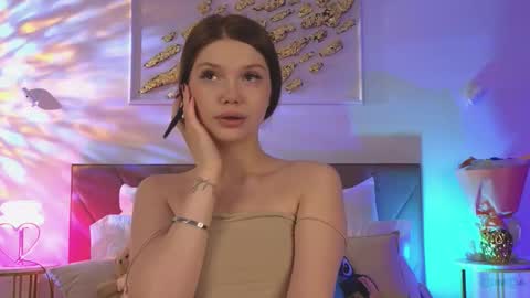 Nicole online show from November 13, 2025, 9:14 pm